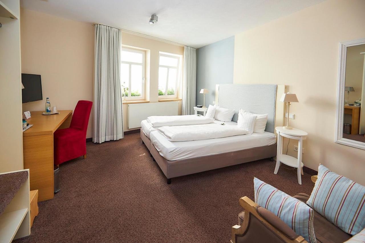 באד וינדסהיים Flair Hotel Zum Storchen מראה חיצוני תמונה