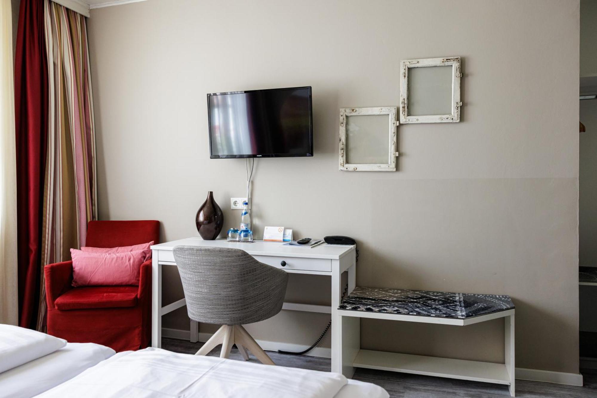 באד וינדסהיים Flair Hotel Zum Storchen מראה חיצוני תמונה