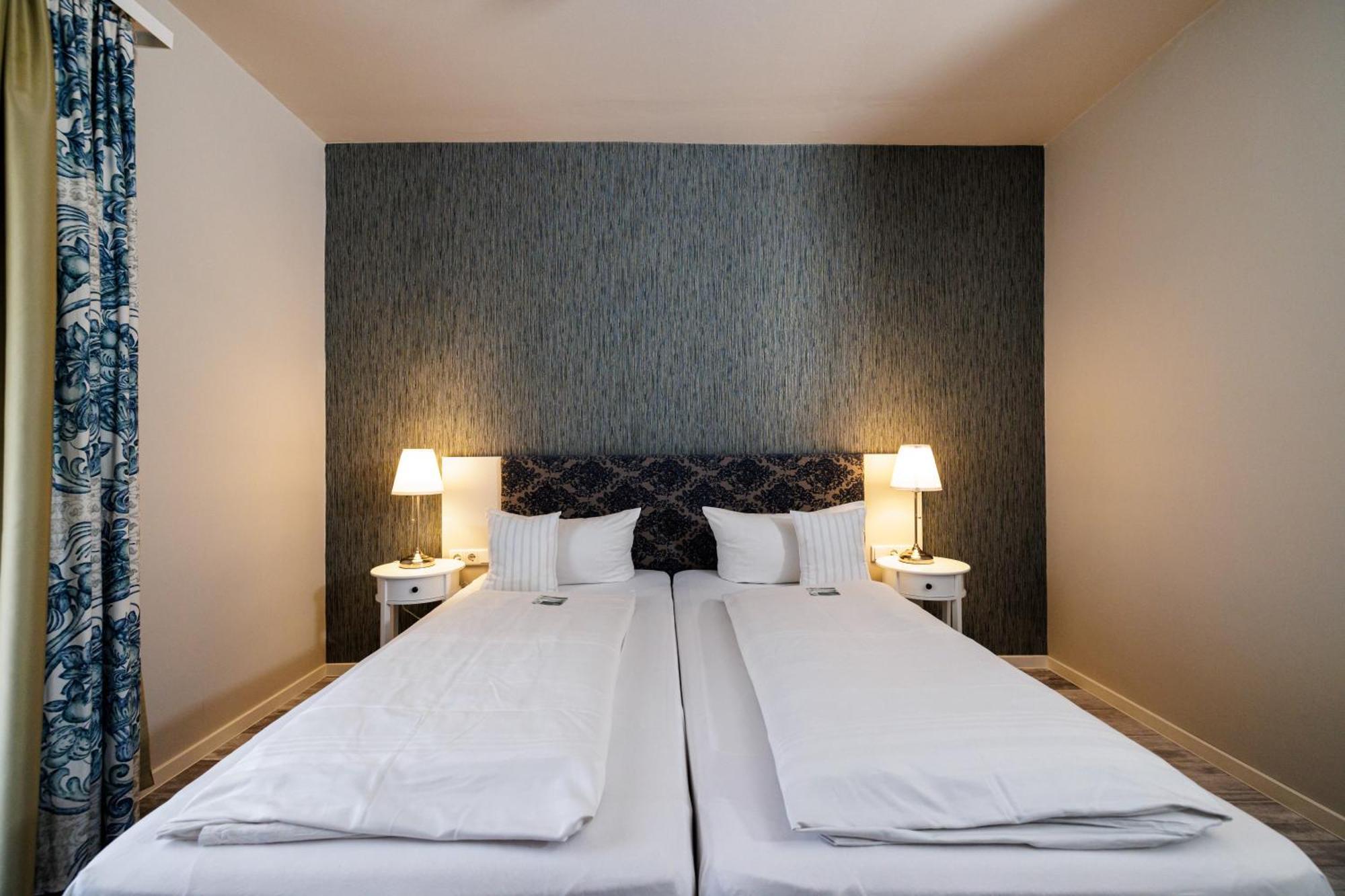 באד וינדסהיים Flair Hotel Zum Storchen מראה חיצוני תמונה