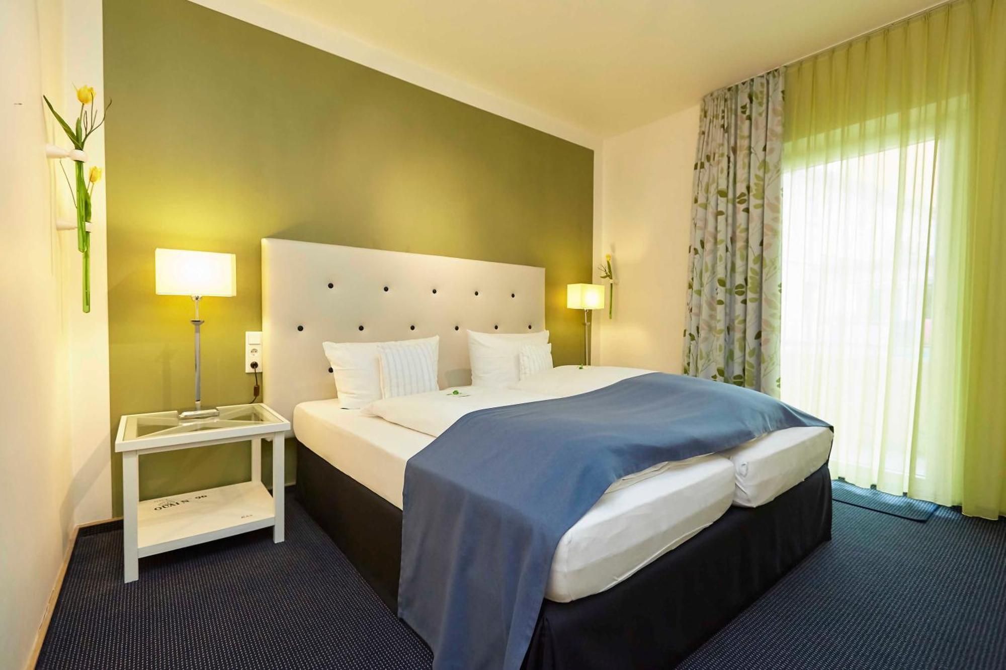 באד וינדסהיים Flair Hotel Zum Storchen מראה חיצוני תמונה